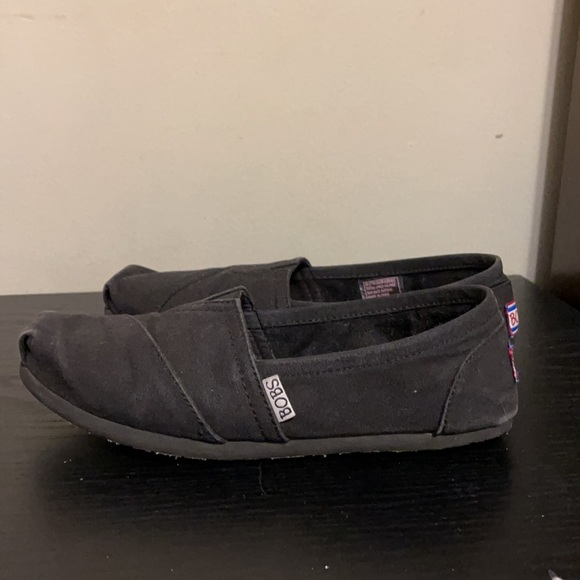 BLACK SLIP ON BOBS - Picture 4 of 4